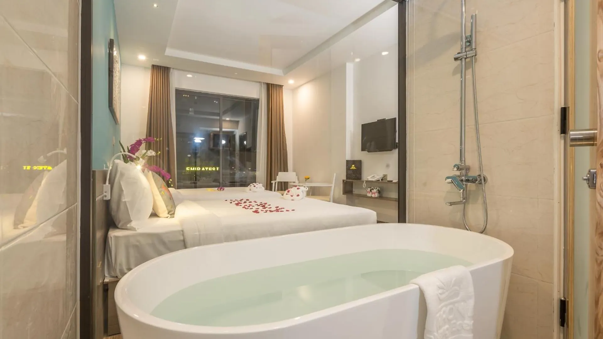 Dn Beach Hotel Da Nang