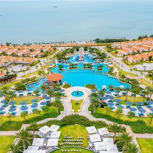 centara-mirage-resort-mui-ne.hotelsphanthiet.com/